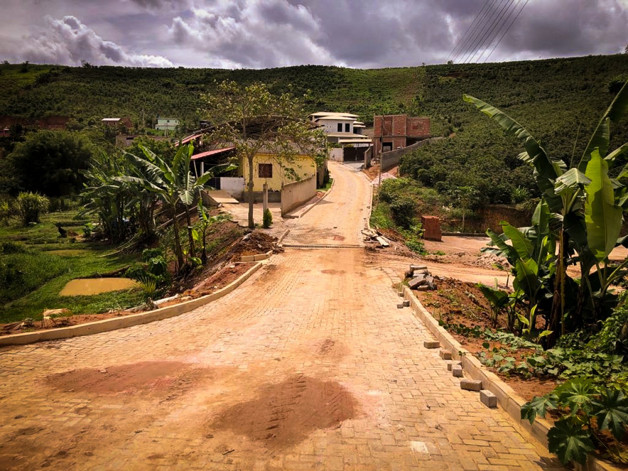 Finalizada a pavimentação na comunidade de Vista Alegre