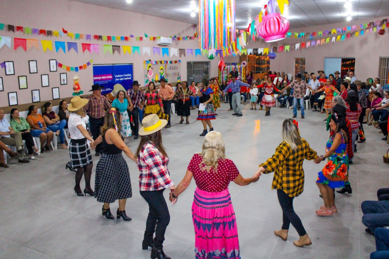 Festa Julina com os idosos do SCFV finaliza comemoração do Dia dos Avós