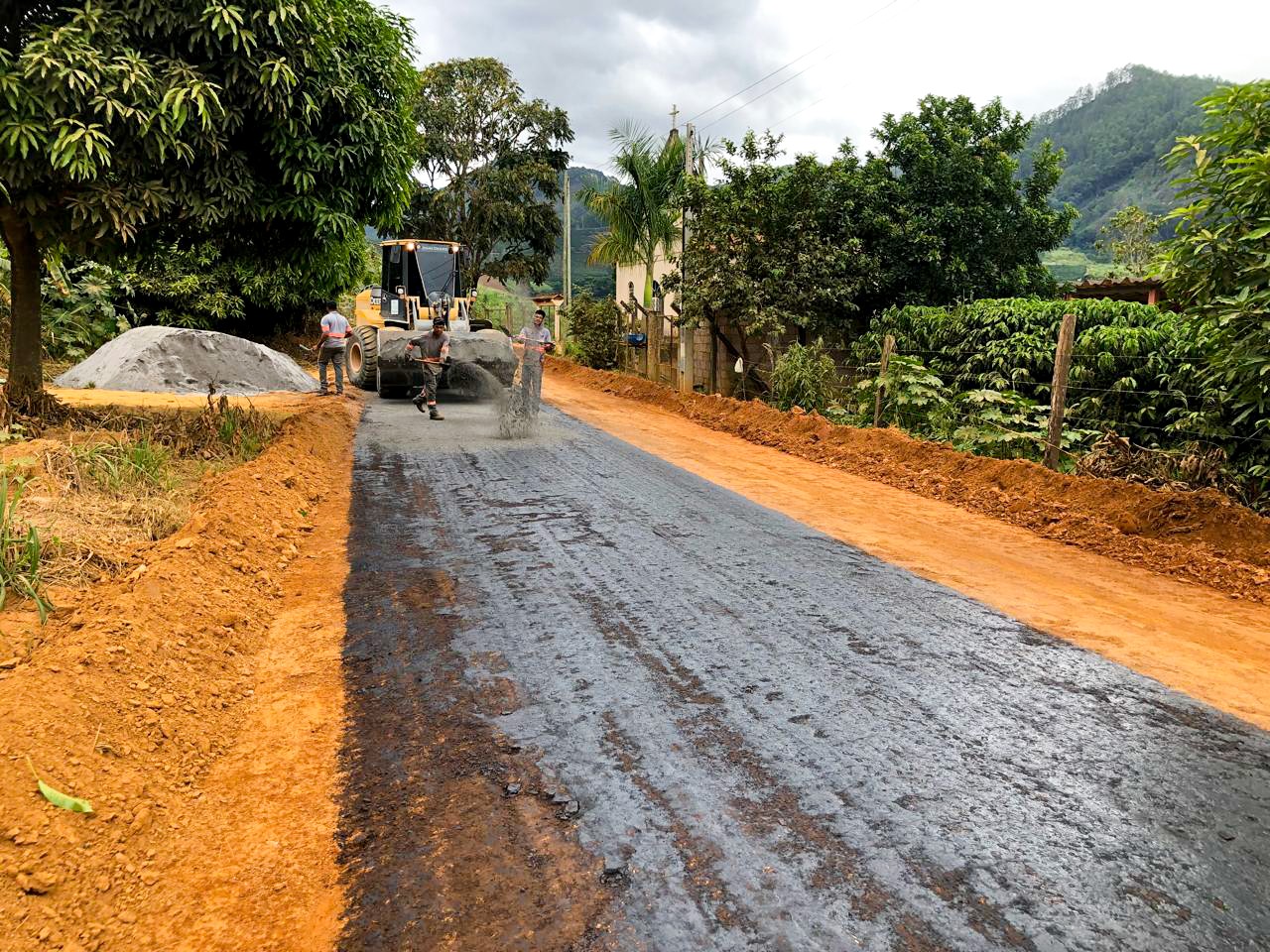 Prefeitura inicia mais uma etapa do asfalto em São João do Príncipe